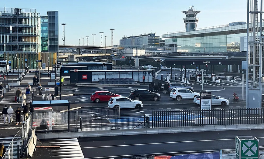 Image 3: Parking longue ou courte durée avec voiturier à Orly