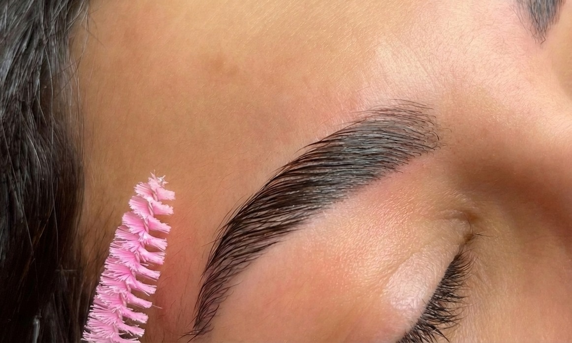 Browlift & rehaussement de cils : regard lifté et intensifié