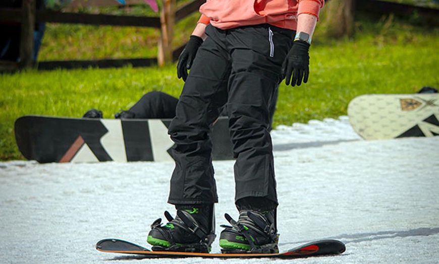 Image 2: 60 Minutes Level 1 Ski or Snowboard Lessons for 1, 2, 3, or 4 People!