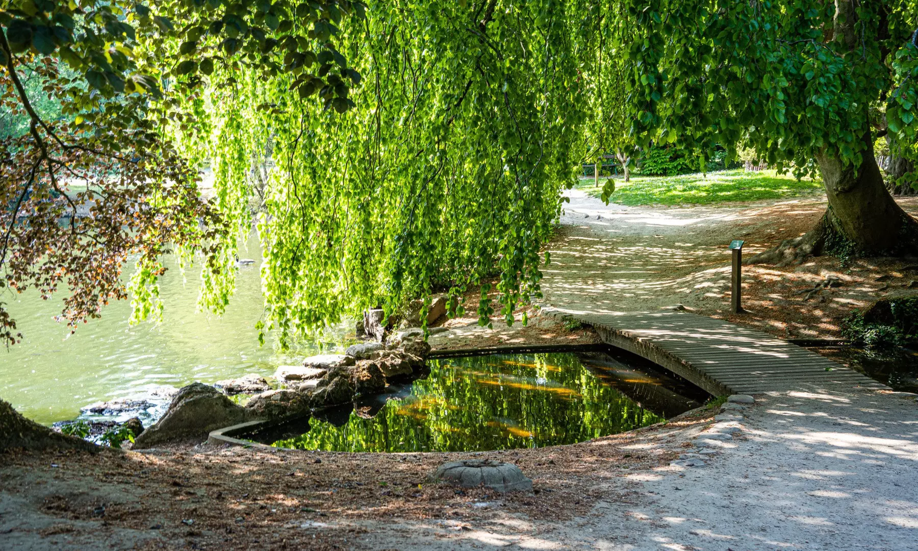 Paris: Standard-Zimmer mit Queensize-Bett