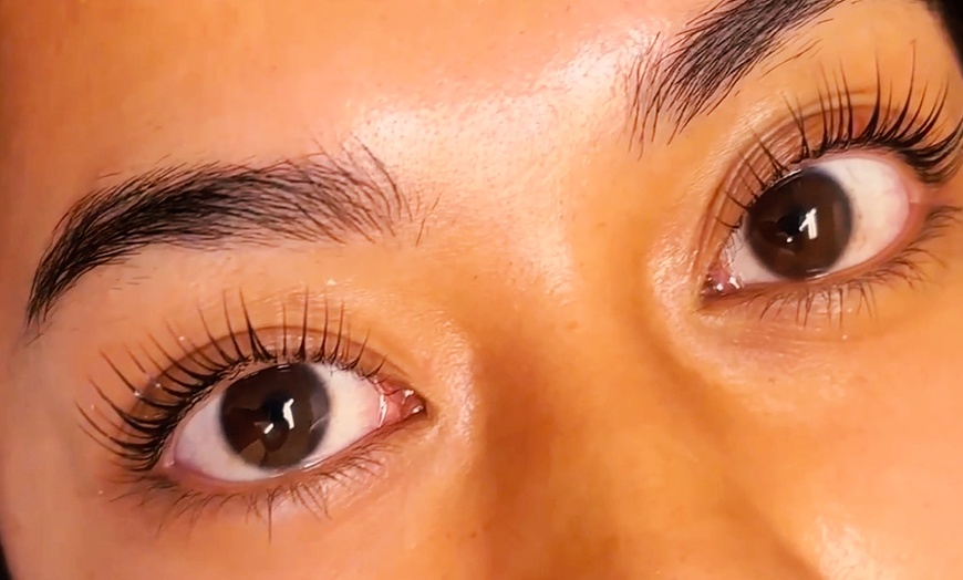 Image 3: Korean Keratin Lash Lift With Tint