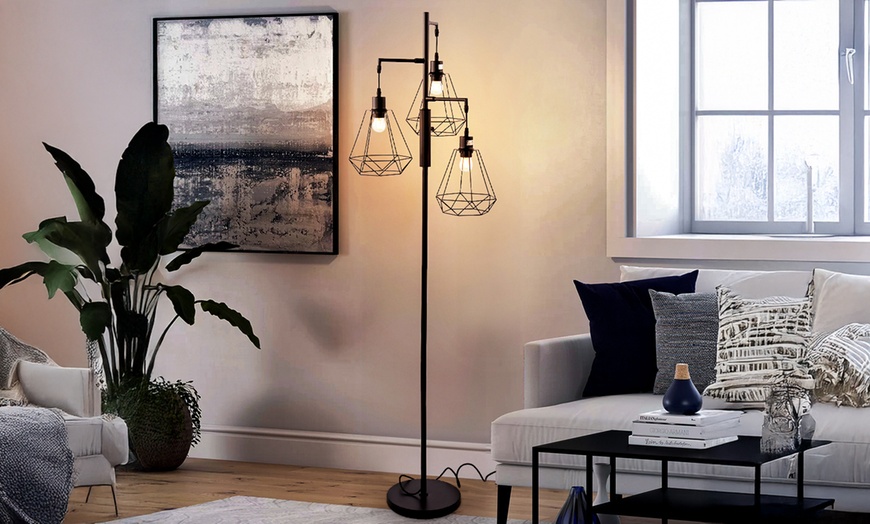 Image 4: Living And Home 3-Head Adjustable Iron Floor Lamp