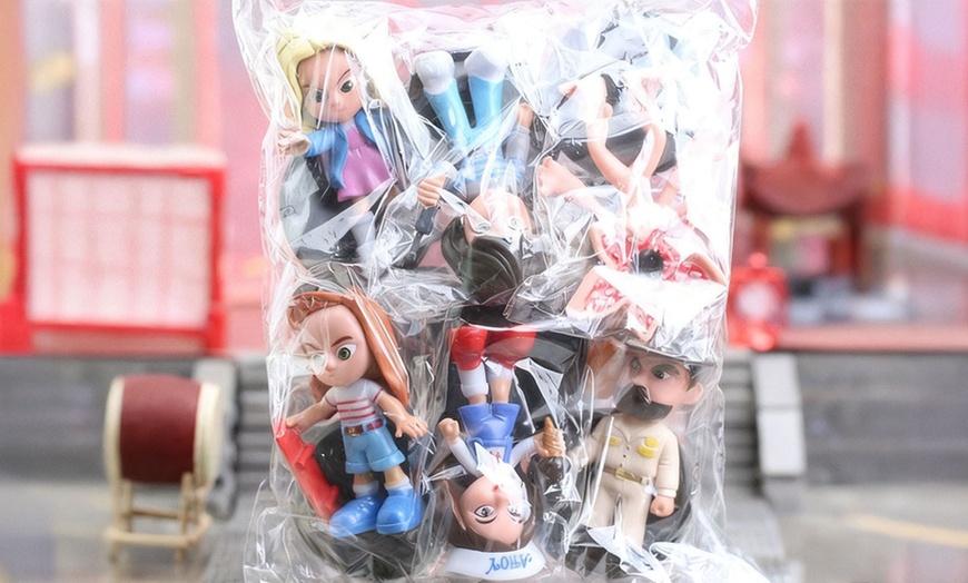 Image 4: 8er-Set Sci-Fi Figuren