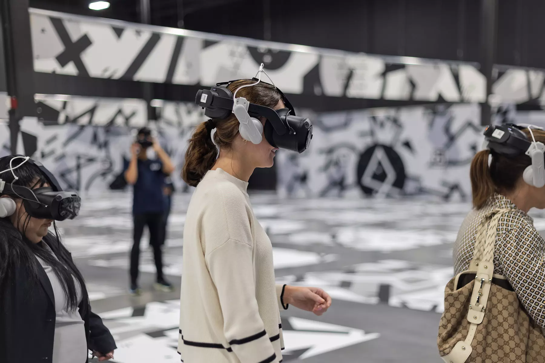 Immersive VR Expeditions: Choose Your Adventure at EXP Rosemont