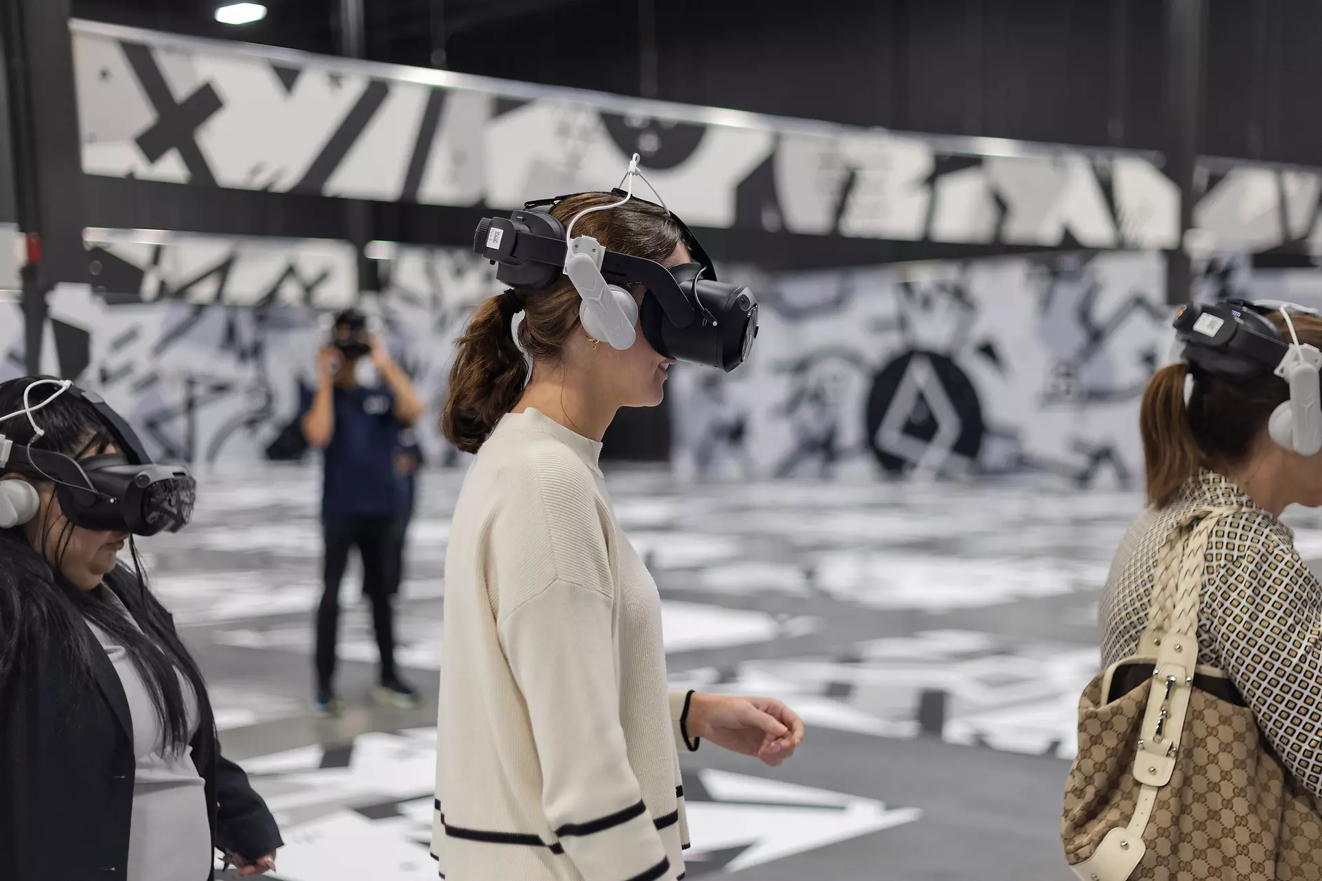 Immersive VR Expeditions: Choose Your Adventure at EXP Rosemont