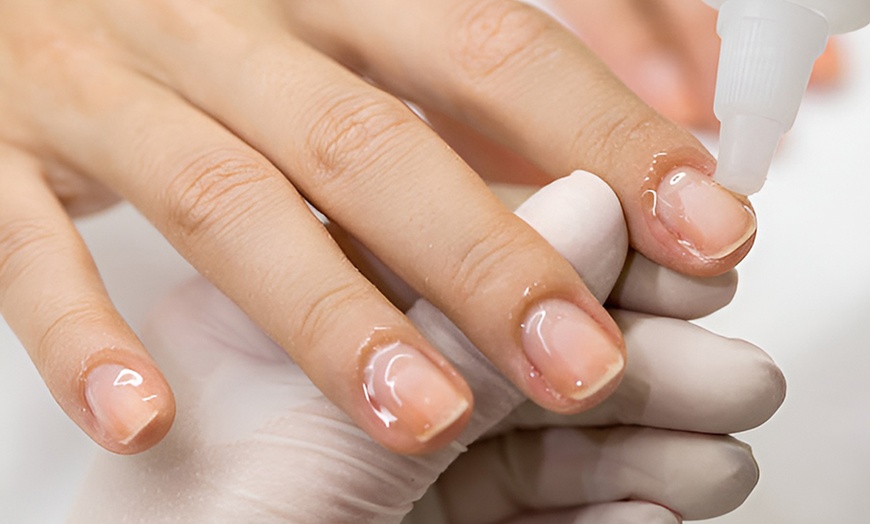 Image 7: Ultieme verzorging met luxe nagels & verfrissende gezichtsverzorging