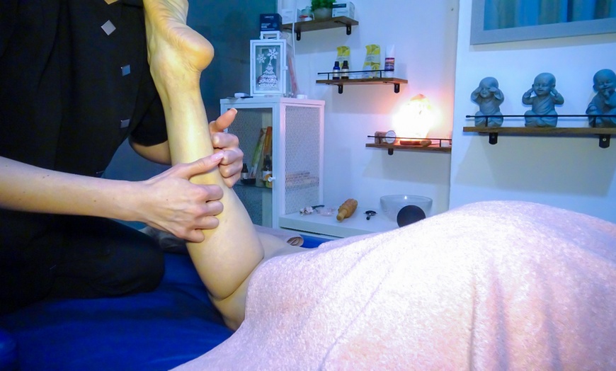 Image 2: Masaje drenante linfatico, reductor y anticelulítico a elegir