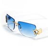 Image 7: Metal Five-pointed Star Fashionable Oval Sunglass