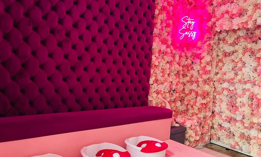 Image 3: Little Sassy's Spa Extravaganza: Unwind with Your Little One