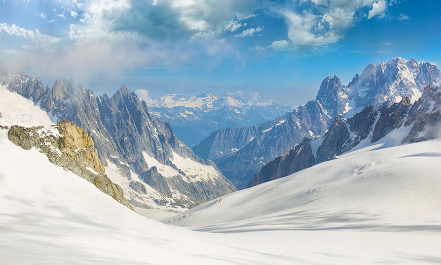 Image 1: Valle D'Aosta: camera doppia o matrimoniale con mezza pensione per 2