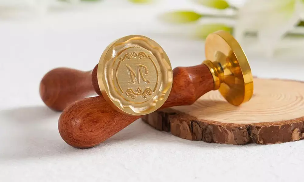 1-2 personalisierbare Stempel mit eigenem Text in Design nach Wahl