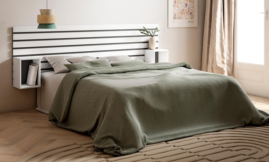 Image 20: Tête de lit en bois