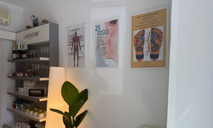 Image 7: Ritual en pareja con masaje oriental, champán y chocolate
