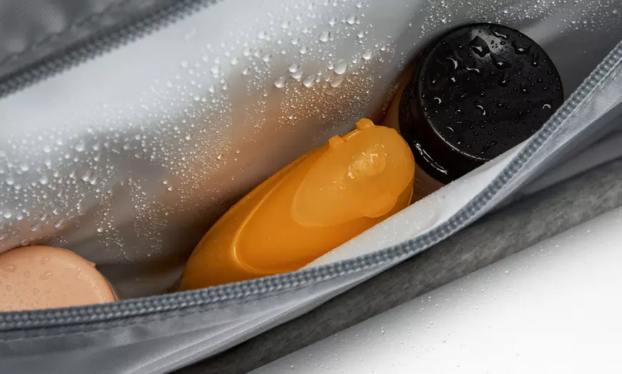 Image 8: 20L Expandable Travel Duffel Bag with Wet-Dry Compartment 