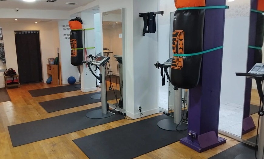 Image 2: Électrostimulation avec Bodytechcenter : 1 à 6 séances de 20 min.