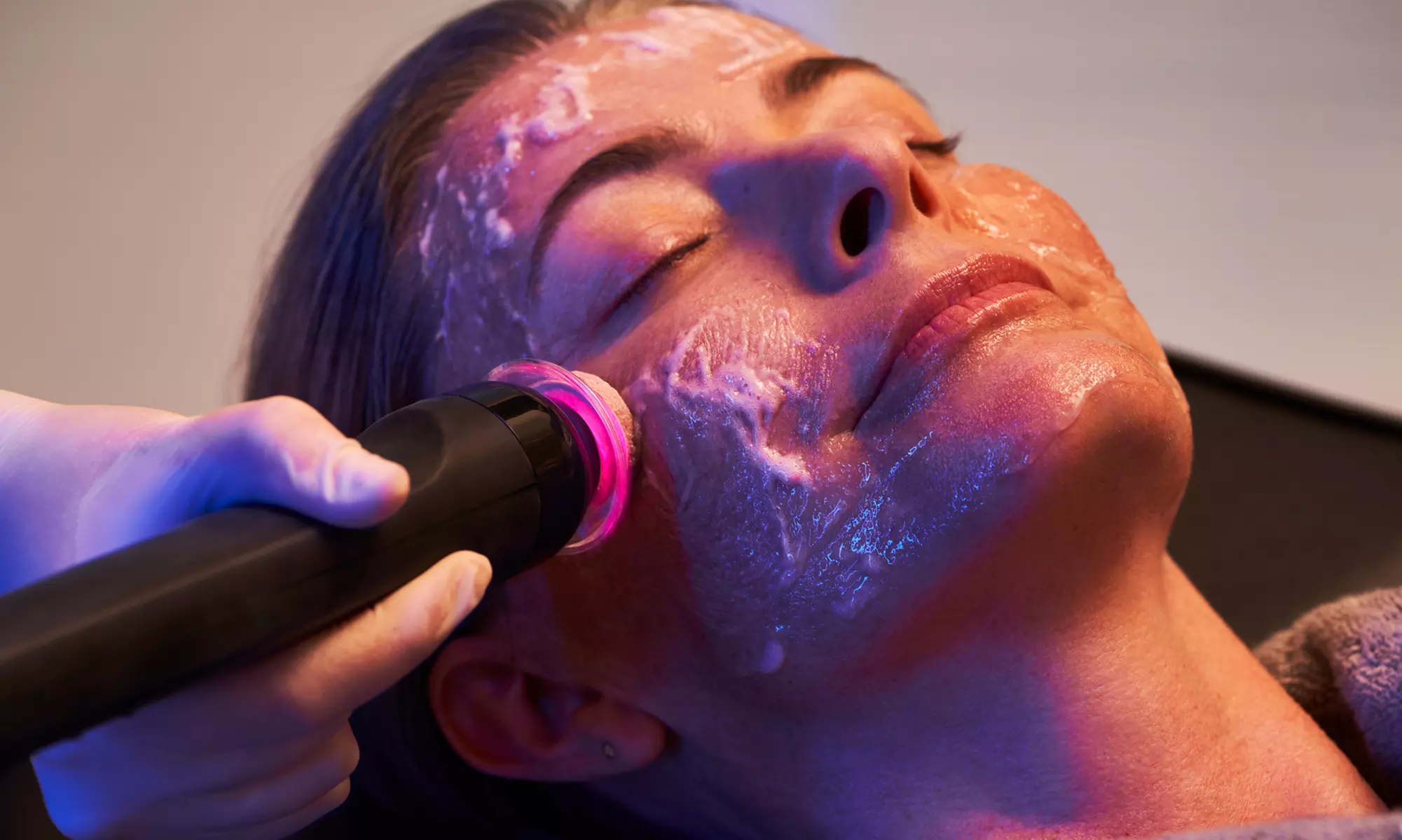 Achieve Radiant Skin with One or Two Sessions of 30-Minute Glow Skin Facial Up to 57% Off at Sona Bella Clinica - Second Medium