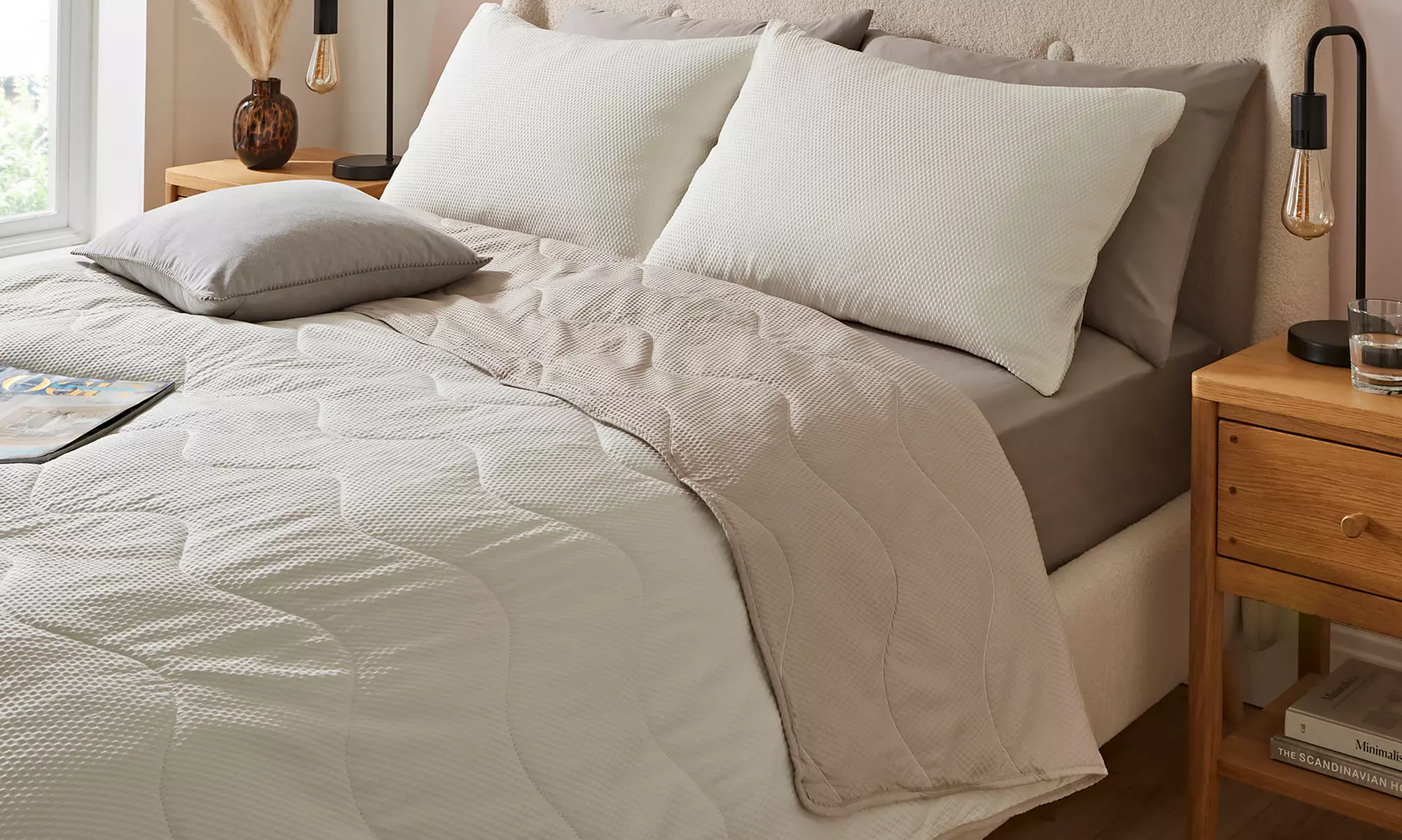 Silentnight Summer Breeze Seersucker 2.5 Tog Coverless Duvet Set
