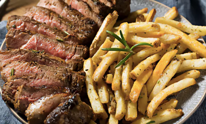 Three Course Dinner With Cocktails & A Live Drag Show!