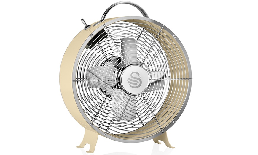 Image 6: Swan Clock Fan