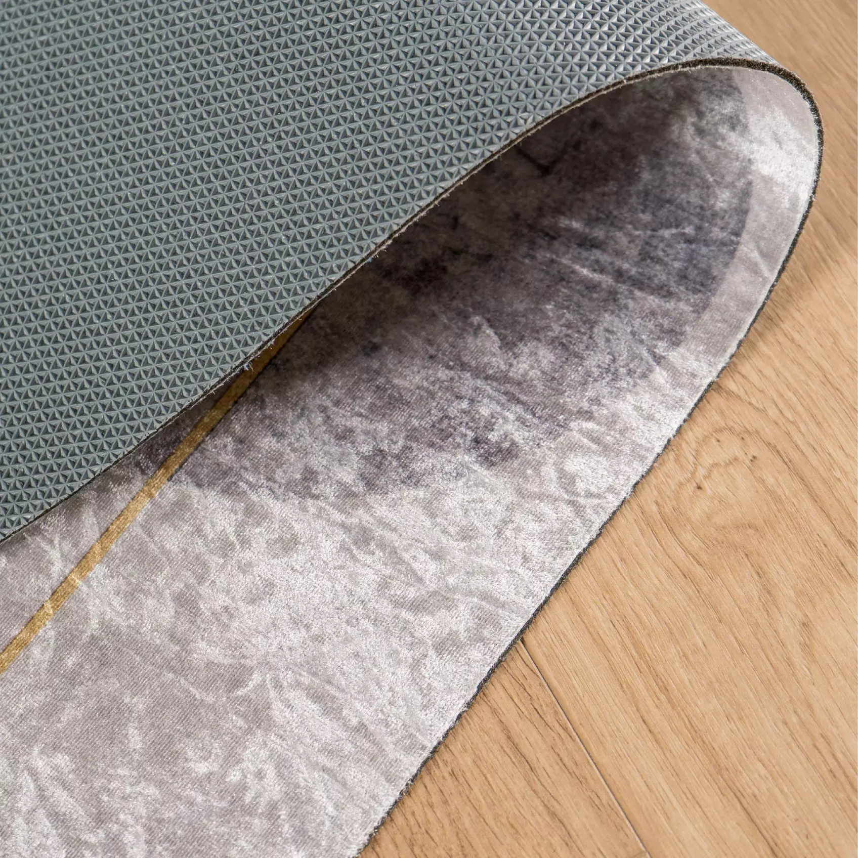 Alfombra larga con tacto de terciopelo