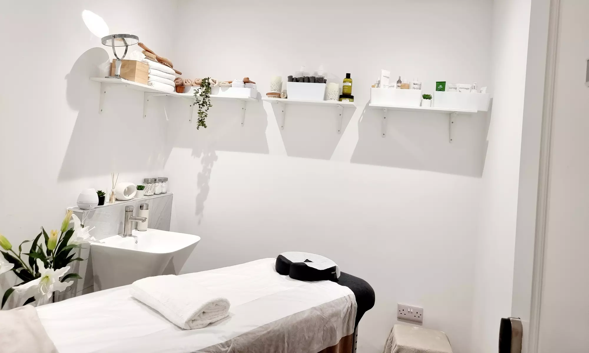 90 Minute Signature Pamper Package: Luxury Facial & Back Massage (Up to 62% Off) - Second Medium