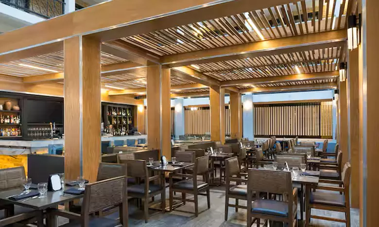 Embassy Suites by Hilton Austin Central Hotel - Spacious Suites & Free Breakfast Near Downtown Austin