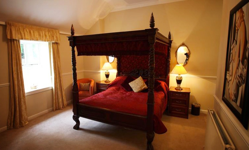 Image 4: 4* Castle Stay In Midlothian