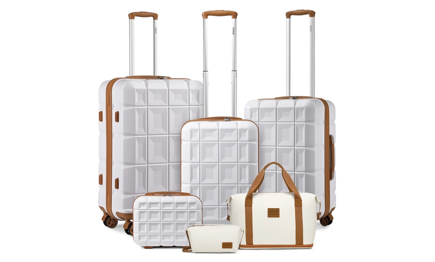 Image 4: One Or Three Suitcase Set and Travel Bag Set 