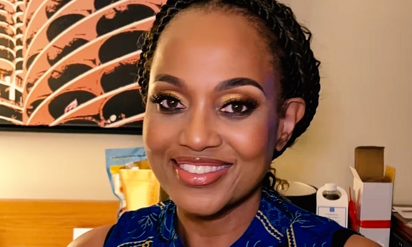 Signature Soft Glam or Full Glam Luxe Makeover