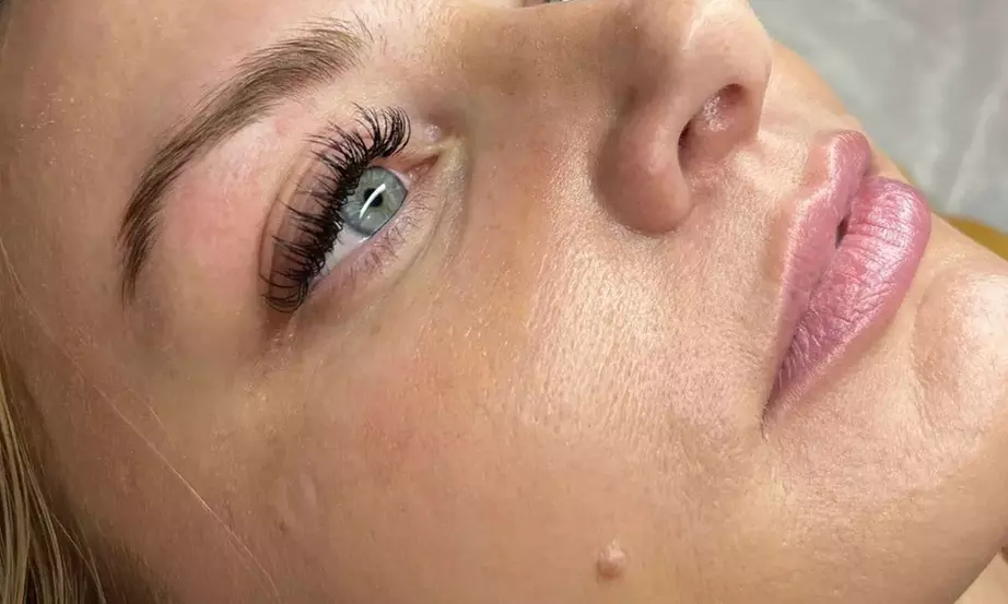 Classic, Hybrid, or Volume Eyelash Extensions w/ Optional 2-Week Fill