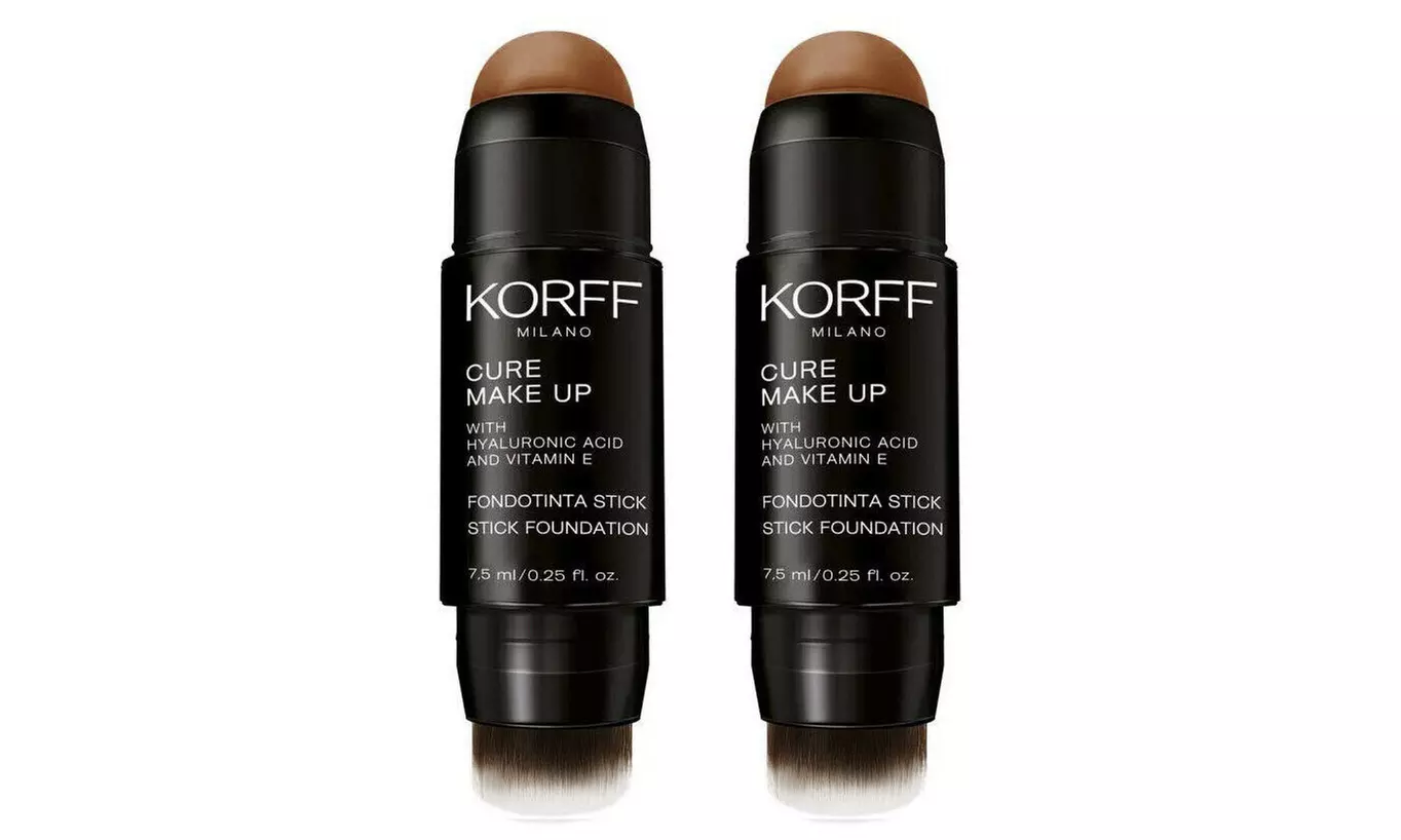 1 o 2 fondotinta stick di Korff con acido ialuronico e vitamina C