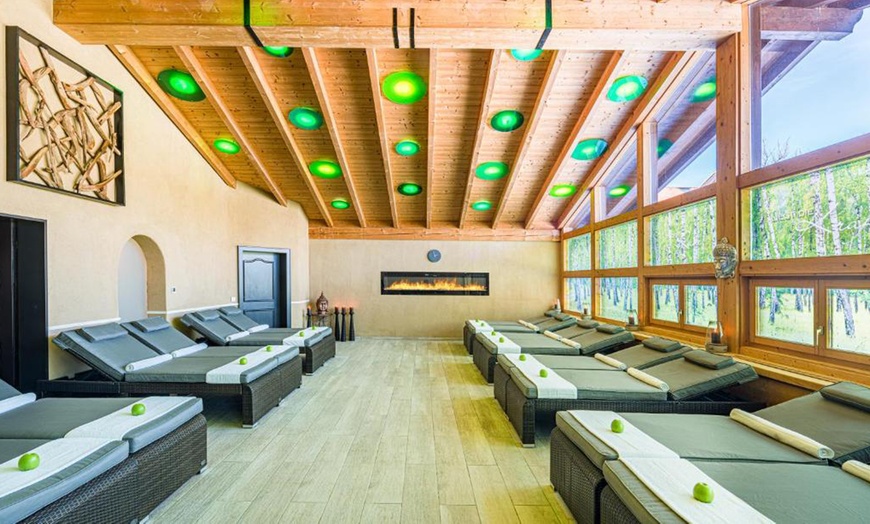 Image 16: Oberstaufen im Allgäu: Deluxe-Doppelzimmer inkl. 3/4 Pension & Spa