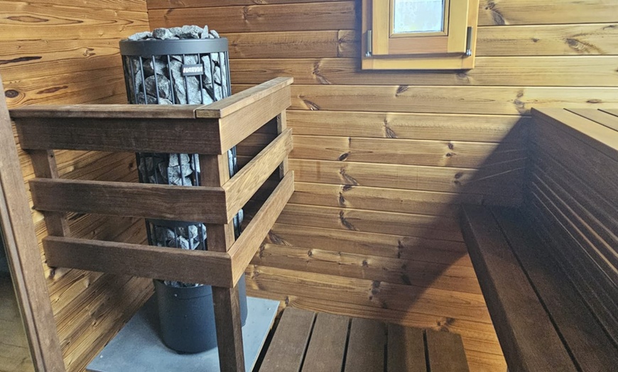 Image 11: Rejuvenate with a Sauna and Ice Bath in 60 Minutes
