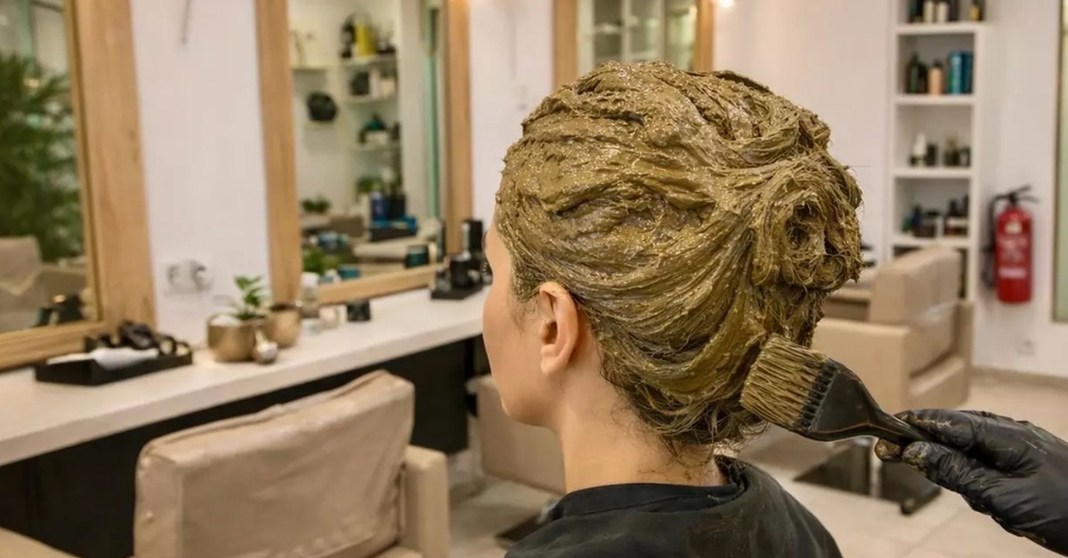 Servicio de tinte o mechas con barros ecológicos en Madrid