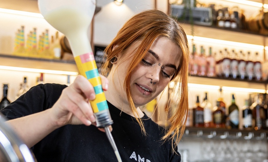 Image 2: Cocktail Masterclass Fun for 4 Friends