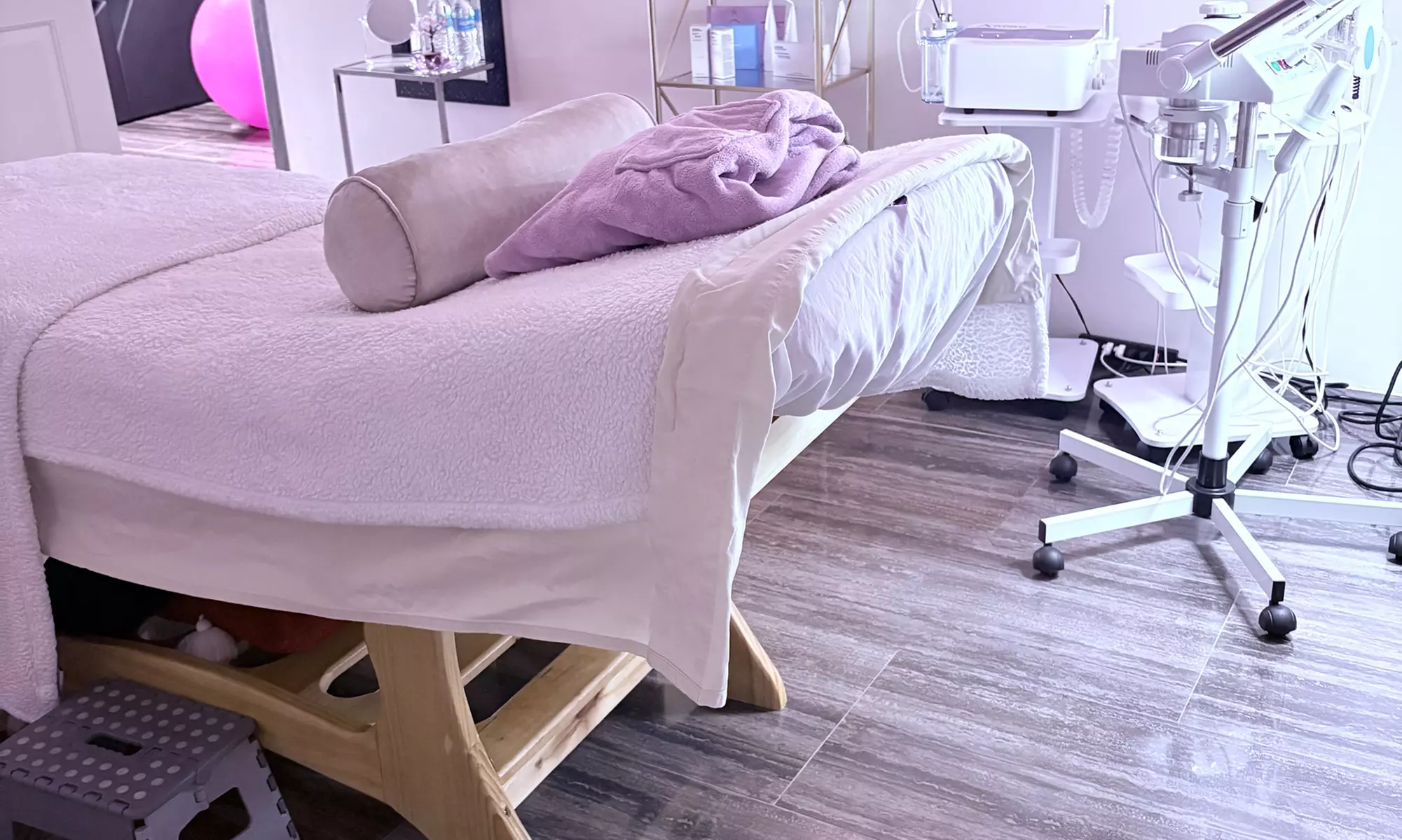 One 60- or 90-Min Swedish, Deep Tissue or Lymphatic Drainage Massage