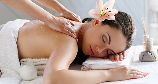 Aromaterapeutyczne, orzeźwiające lub rozgrzewające rytuały i masaże