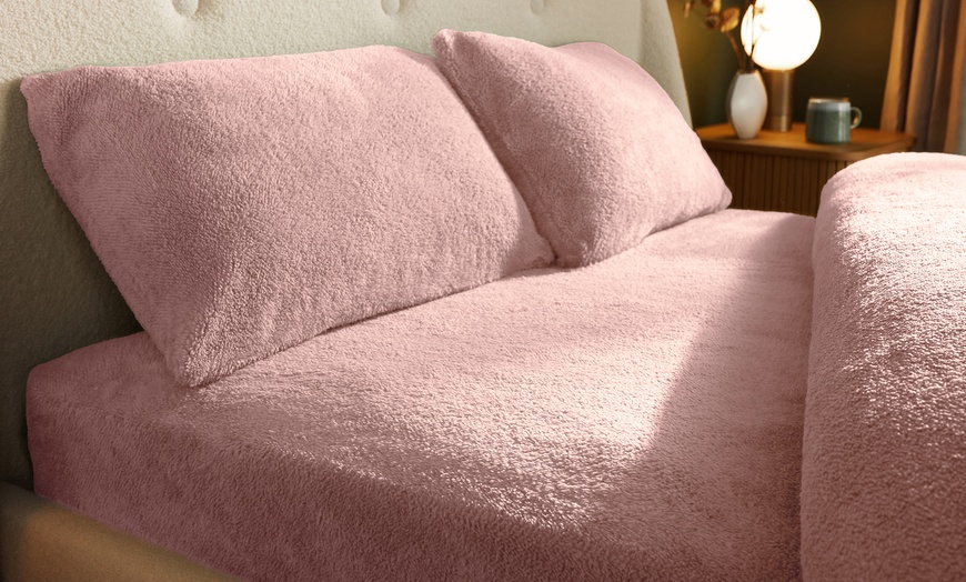 Image 15: Silentnight Cosy Teddy Fleece Bedding