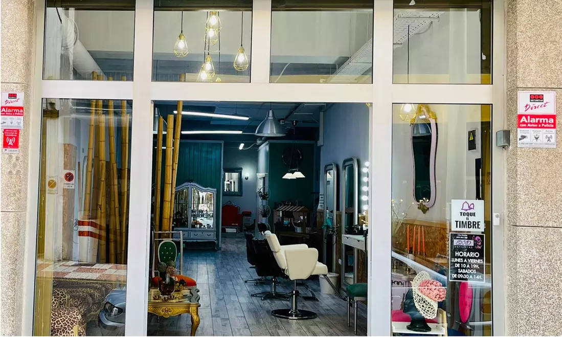 Hasta 70% de dto. en Peluquería - Tinte/Mechas en Exxo Estilistas