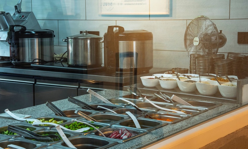 Image 5: Große Bowl inkl. Getränk für 1 - 4 Personen