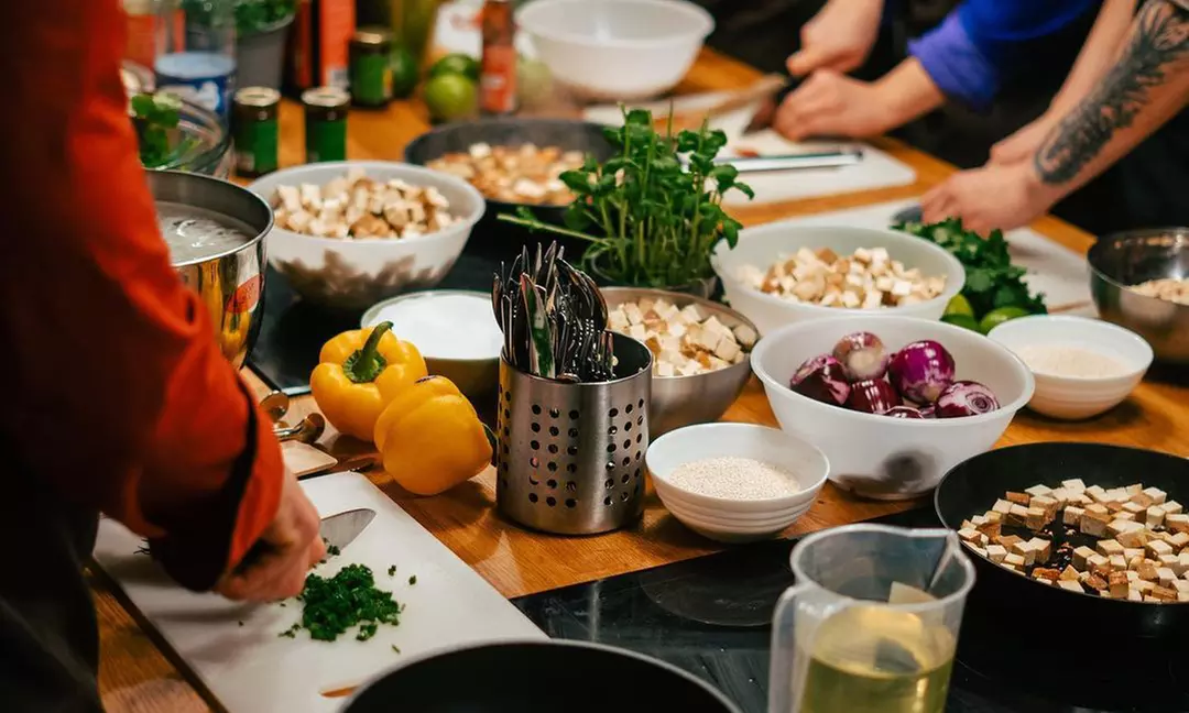 Poznajcie tajniki kuchni świata: Warsztaty kulinarne dla grup