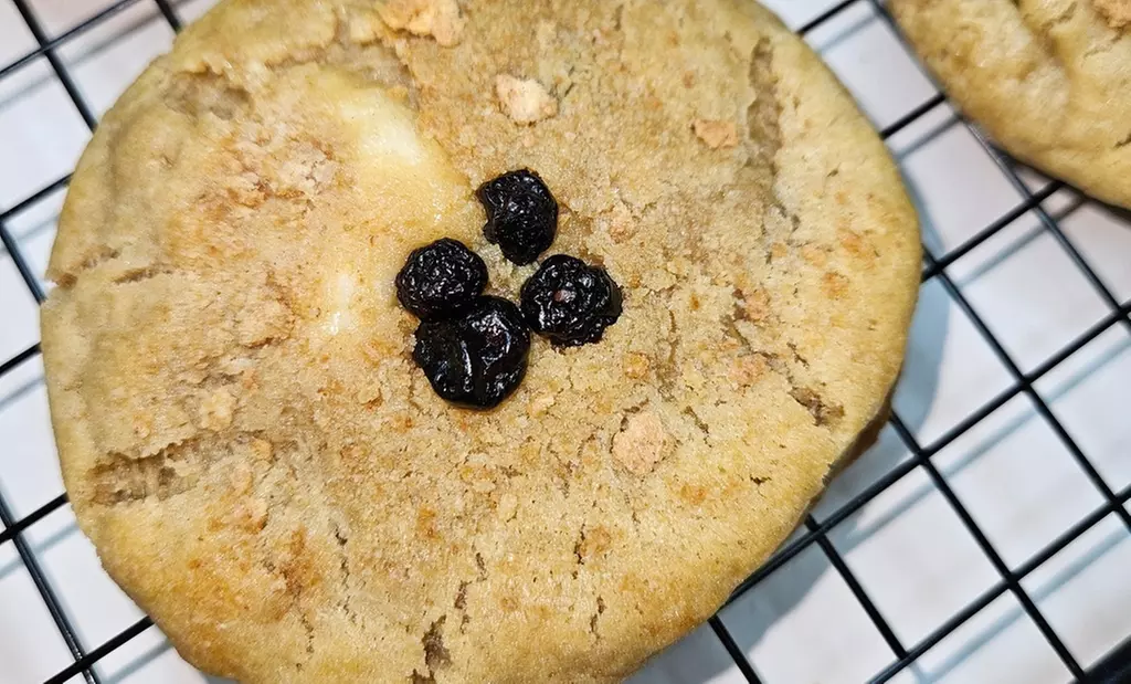 Indulge in Fresh, Homemade Quarter-Pound Cookies