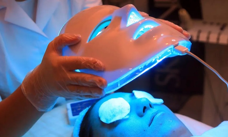 Image 8: Higiene facial con radiofrecuencia, microdermoabrasión, LED y masaje