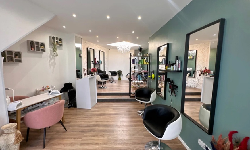Image 2: Rehaussement de cils ou browlift avec Sk coiffure & institut
