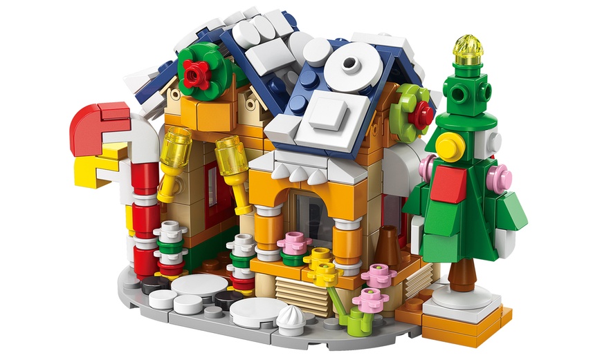 Image 5: Kids Building Blocks 24-Day Christmas Advent Calendar
