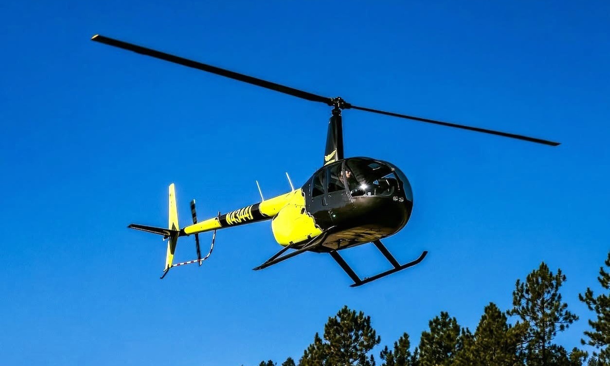 Private Helicopter Ride Over Mount Rushmore Tour for 2, 3, or 4 People