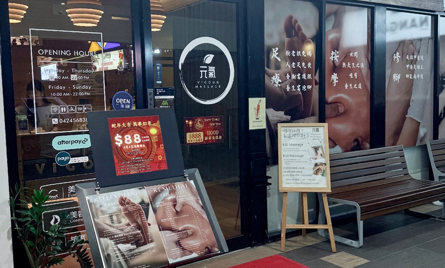 Image 3: Unwind With a 45,60,80 or 100 Min Full Body Massage 