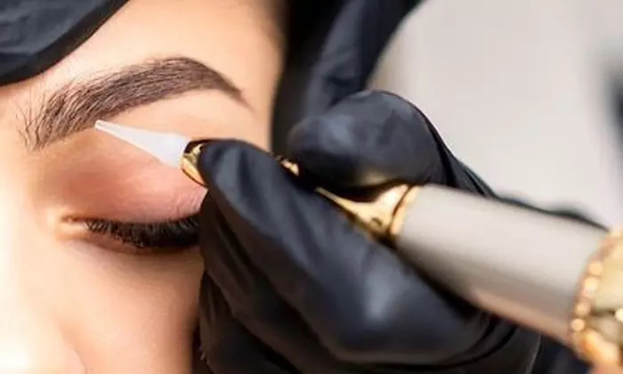 Microblading de cejas con visagismo para 1 persona