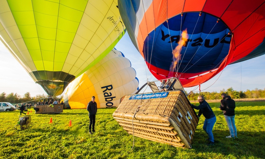 Image 12: Grote hoogte: ballonvaart vanaf Breda, Den Bosch, Eindhoven of Tilburg