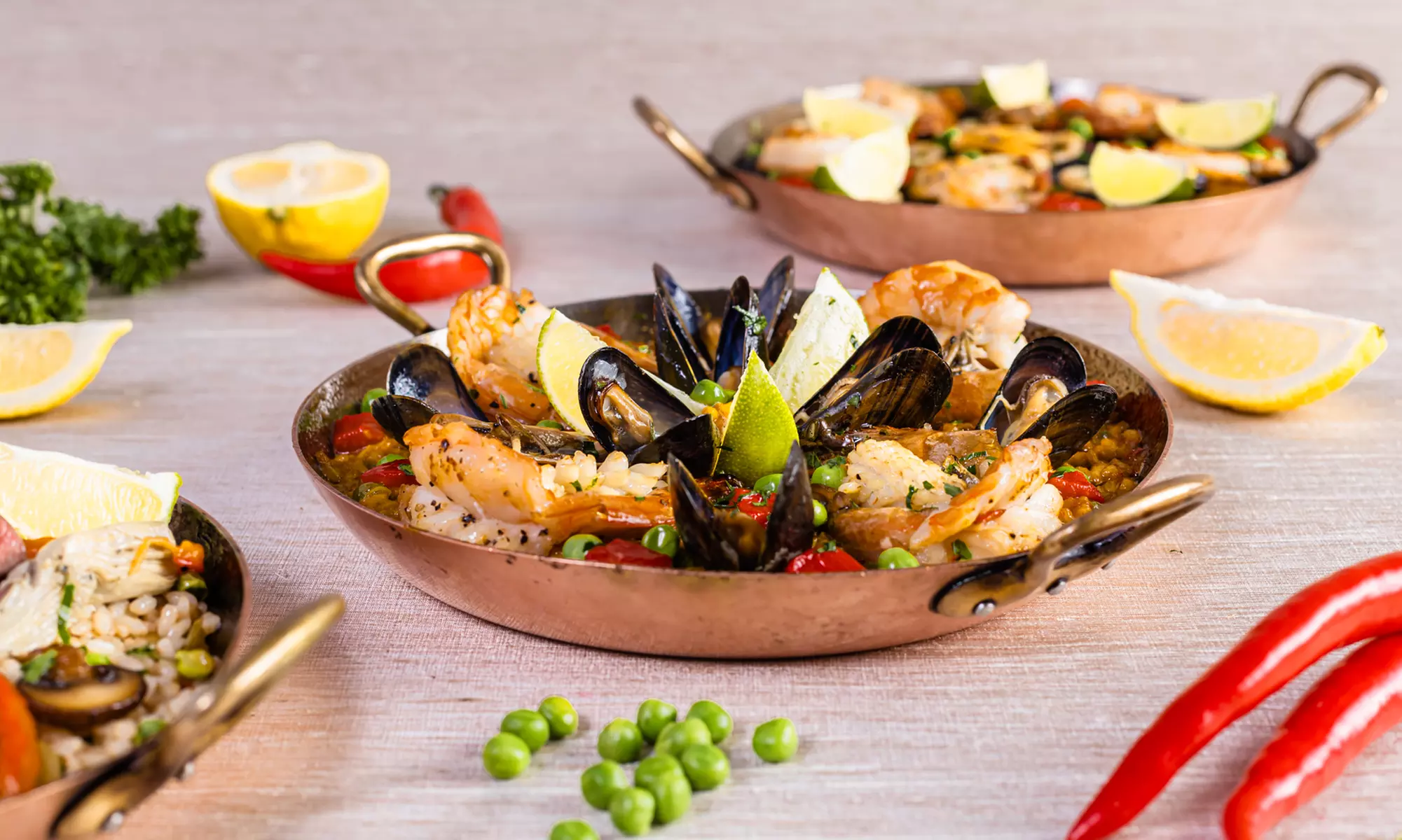 5-Star Paella Night with Entertainment & Drinks – A Feast to Remember